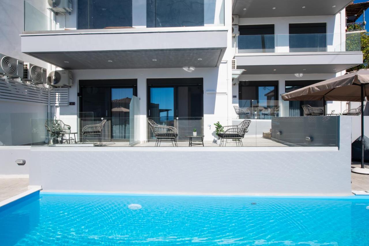 Clelia'S And Dione'S Design Studios Swimming Pool Никиана Екстериор снимка